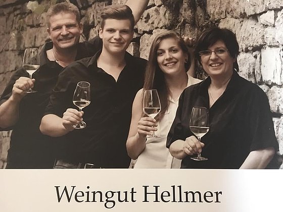 Familie ©Facebook Weingut Hellmer