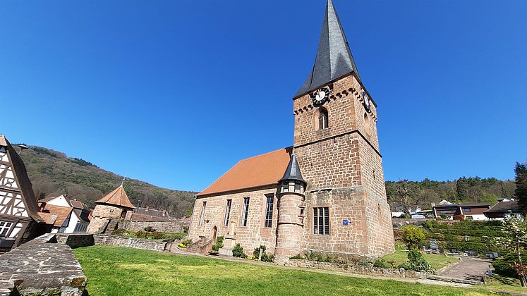 Wehrkirche Sankt Martin Bild 1