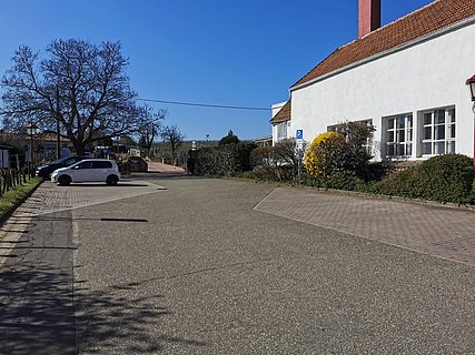 Parkplatz an der Alsterweiler Kapelle