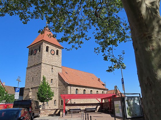 Katholische Kirche Weisenheim am Berg Bild 1
